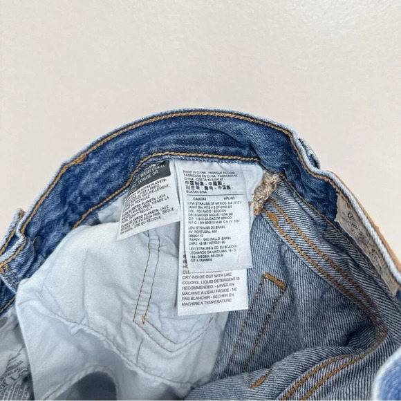 Levi's Womens 25 Skinny 501 Button Fly Medium Wash Jeans - Picture 10 of 16